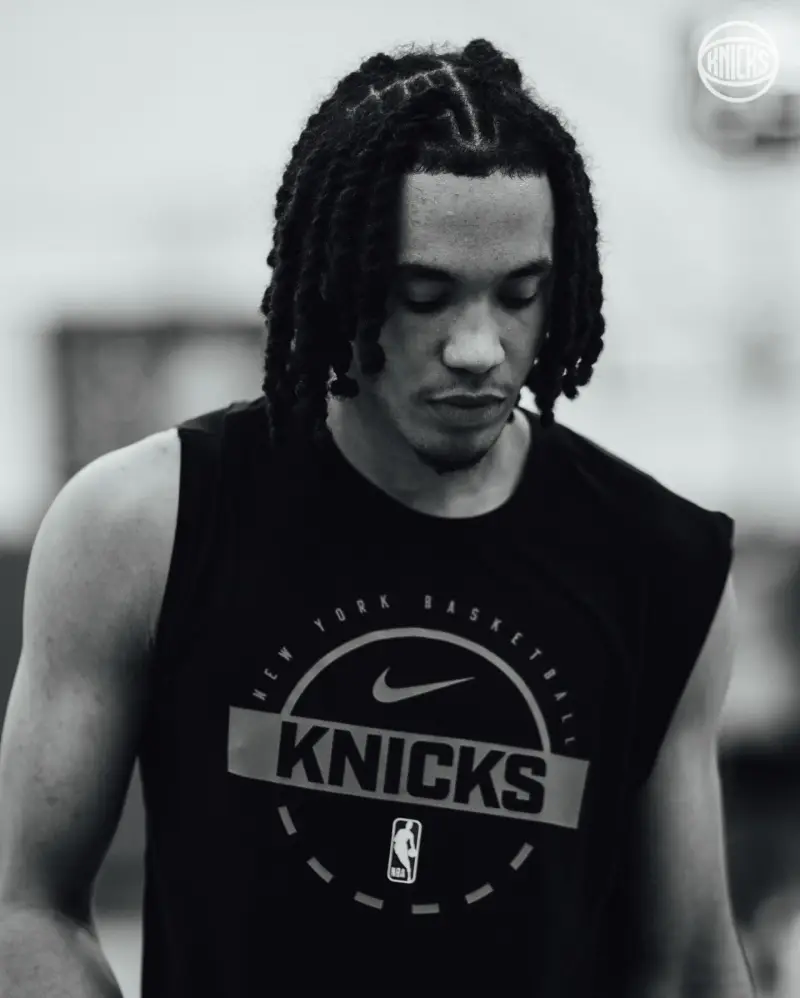 新主帅新气象！尼克斯官方：训练营第二天落幕，明天继续